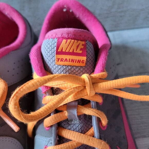 Nike Womens Training Shoes Gray/Pink Size 9 US Lightly Used Comfort & Style - Picture 6 of 7